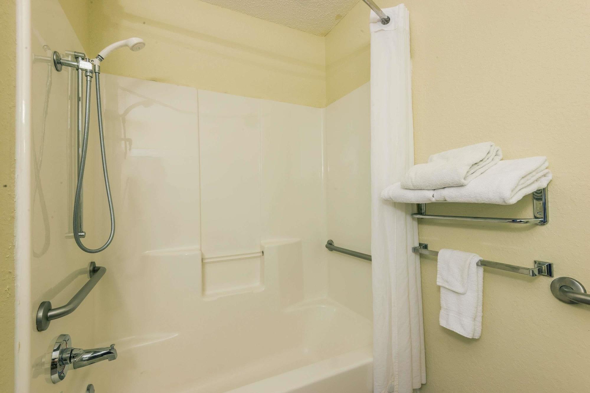 Microtel Inn & Suites By Wyndham Auburn Ngoại thất bức ảnh