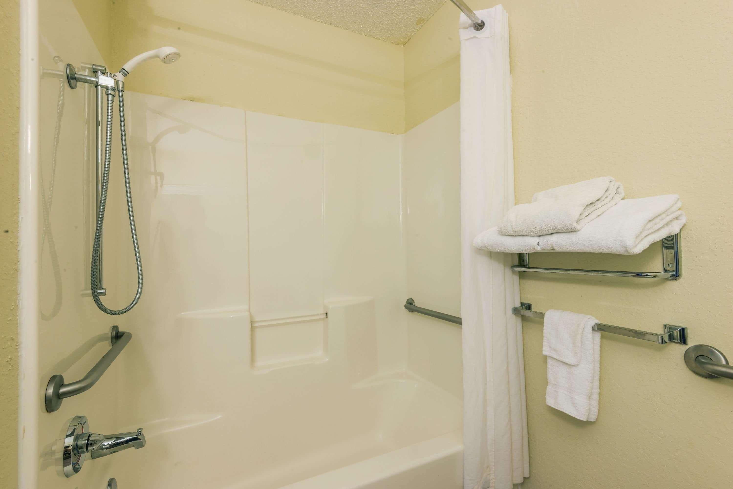 Microtel Inn & Suites By Wyndham Auburn Ngoại thất bức ảnh